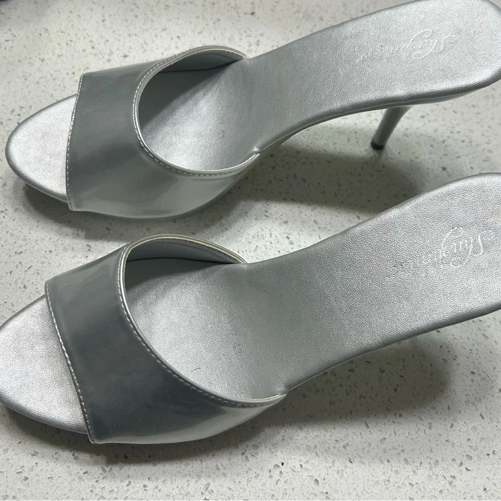 Silver open toe high heel sandals - Picture 1 of 3